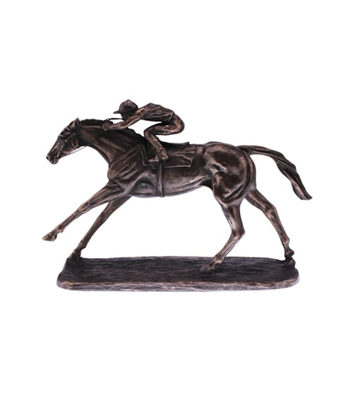 Horse Racing - Stretched